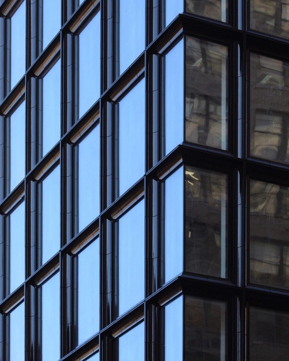 Aluminum facade architecture
